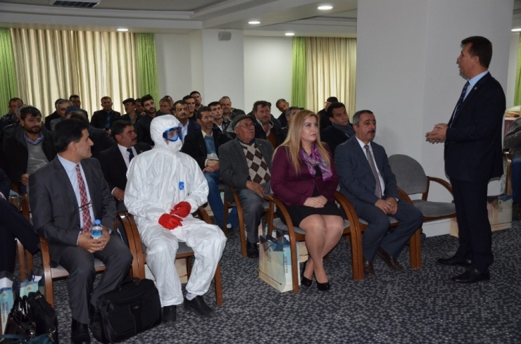 Niğde’de Çiftçilere ‘Zirai Mücadele’ Eğitimi Verildi