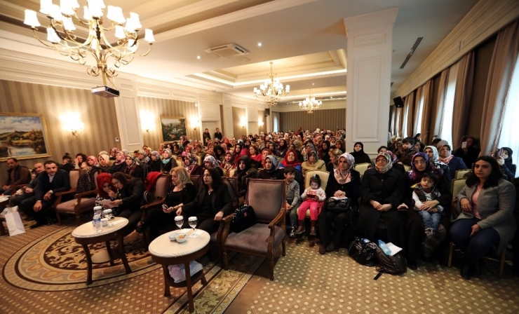 Van’da ‘Anne Ve Çocuk Sağlığı’ Semineri