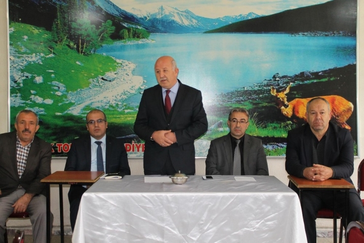 Akdağmadeni’nde Servis Şoförleri Bilgilendirildi