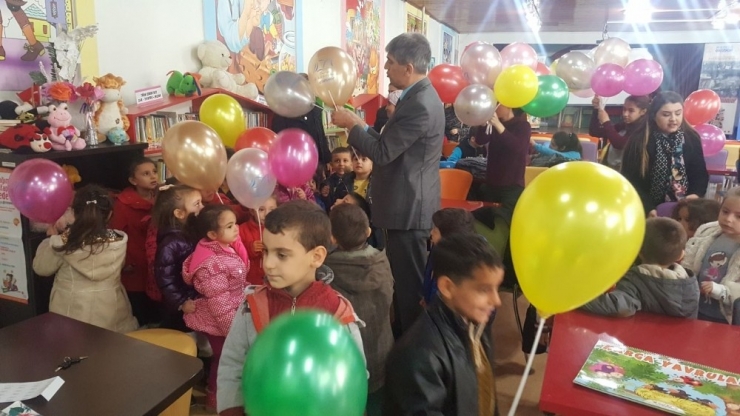 Yunusemreli Minikler Kitapsaray’ı Gezdi