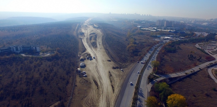Odtü Yolu’nda Çalışmalar Hızla Sürüyor