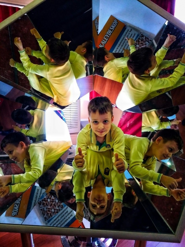 Başak Koleji’nden ‘Görünenin Ötesi Optik’ İllüzyon Sergisi