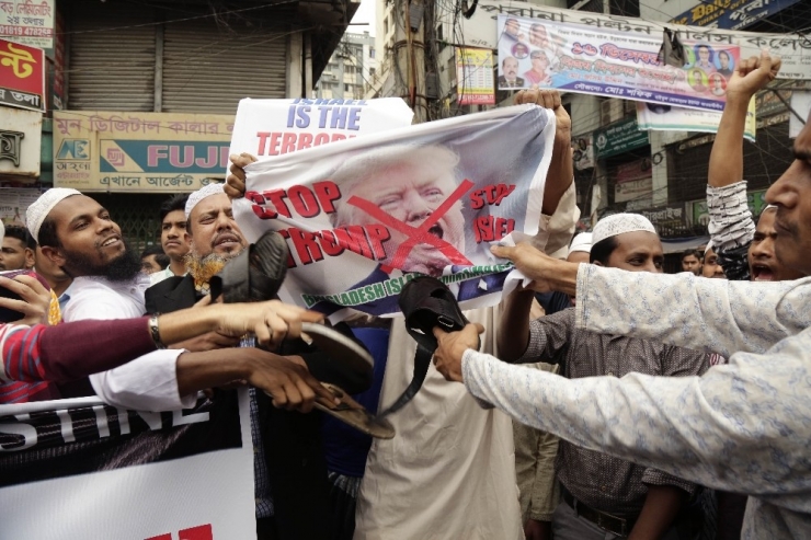 Bangladeş’te Trump Karşıtı Protesto