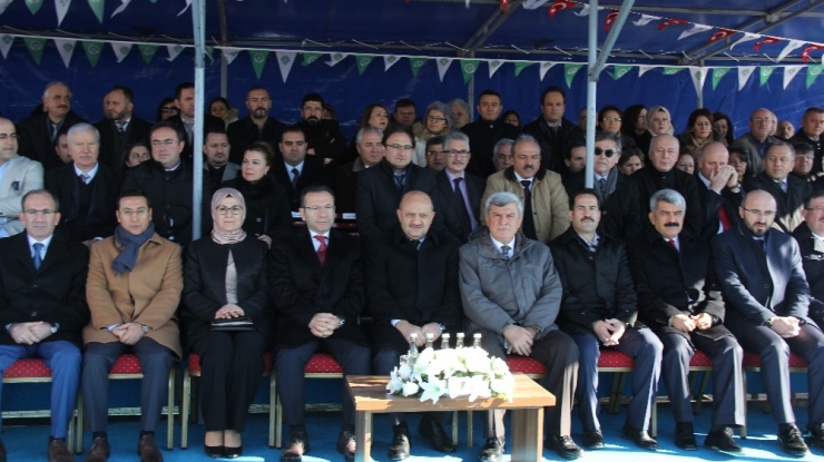 Başbakan Yardımcısı Fikri Işık: “Kudüs Konusunda Kimse Haddi Aşmasın”