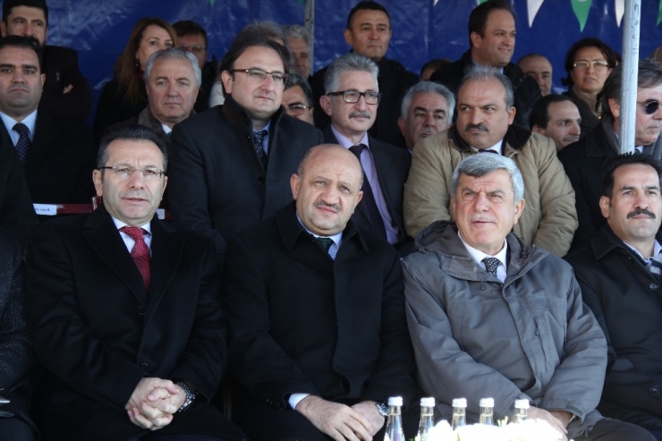 Başbakan Yardımcısı Fikri Işık: “Kudüs Konusunda Kimse Haddi Aşmasın”