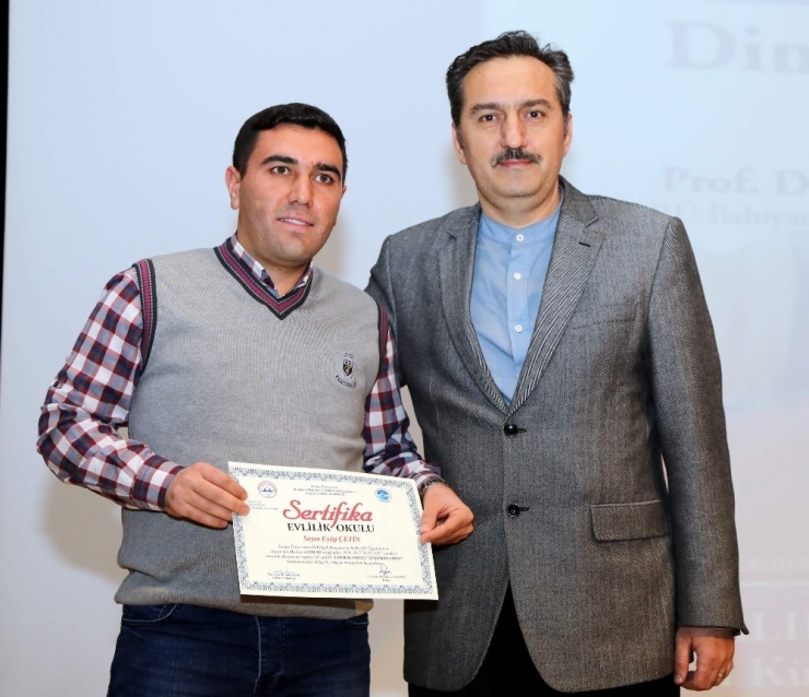 Erü’de ’Evlilik Okulu’ Seminerleri Sona Erdi