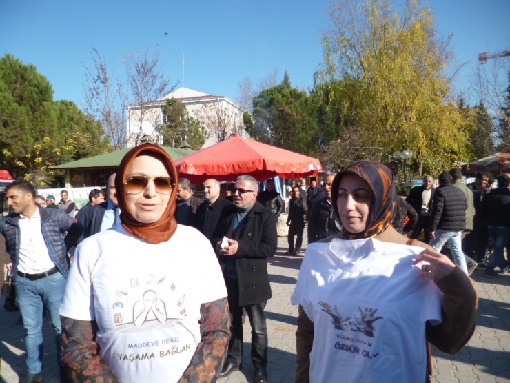 Uyuşturucuyla Mücadelede Öğrencilerin Farkındalık Gösterisi