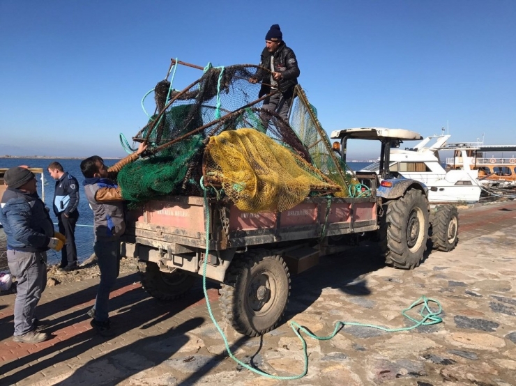 Ayvalık’ta Deniz Patlıcanı Avcılarına Taviz Yok