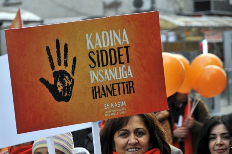 “Kadına Yönelik Şiddete Hayır” Demek İçin Yürüdüler