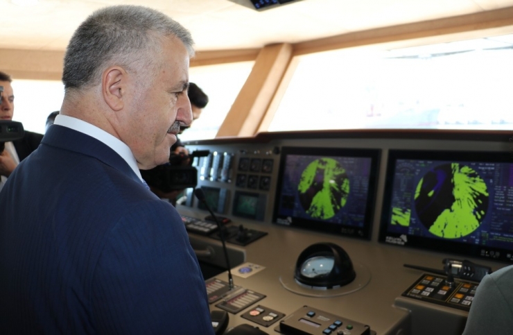 Dünyanın En Hızlı Açık Deniz Karakol Gemisi Katar’a Teslim Edildi