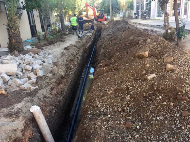 Marmaris’te Ömrünü Tamamlayan Hatlar Yenileniyor