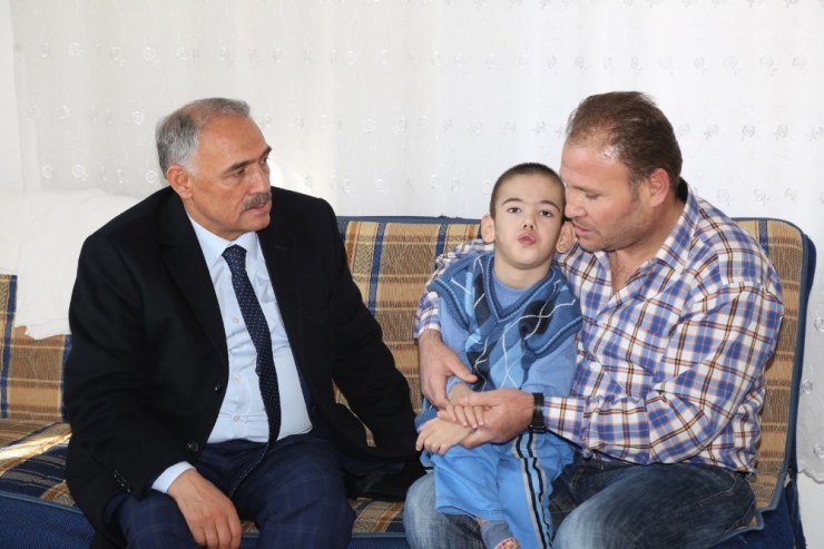 Niğde Belediye Başkanı Rifat Özkan; “Engelli Vatandaşlarımızın Her Zaman Yanındayız”