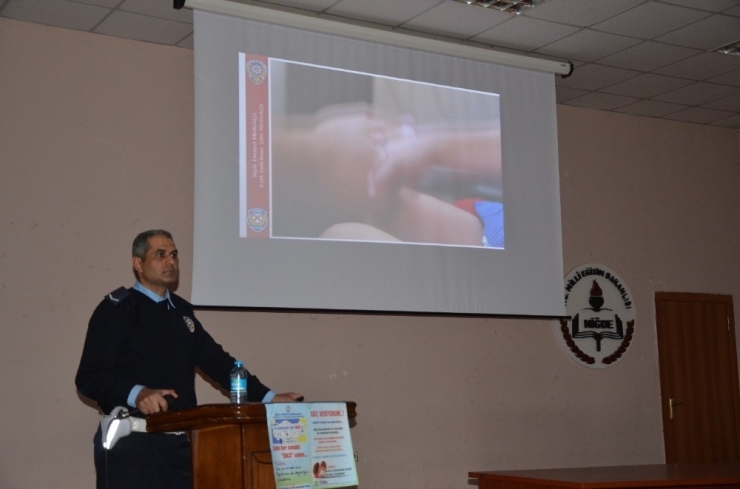 Öğrencilere Trafik Eğitimi Verildi