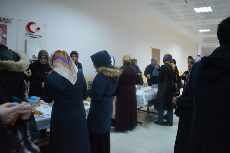 Osmaneli’de ‘Film İzleme Yoluyla Eğitime Katkı Sağlama’ Projesi