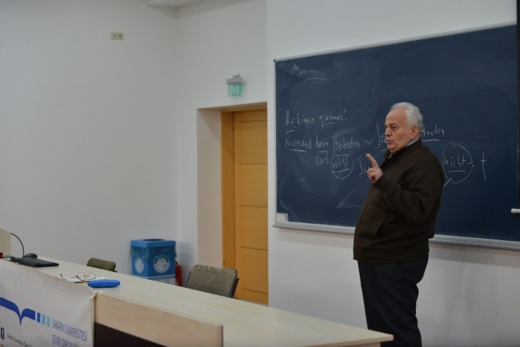 “Çeviri Sürecinde Çevirmen Tercihleri” Konferansı Saü’de Düzenlendi