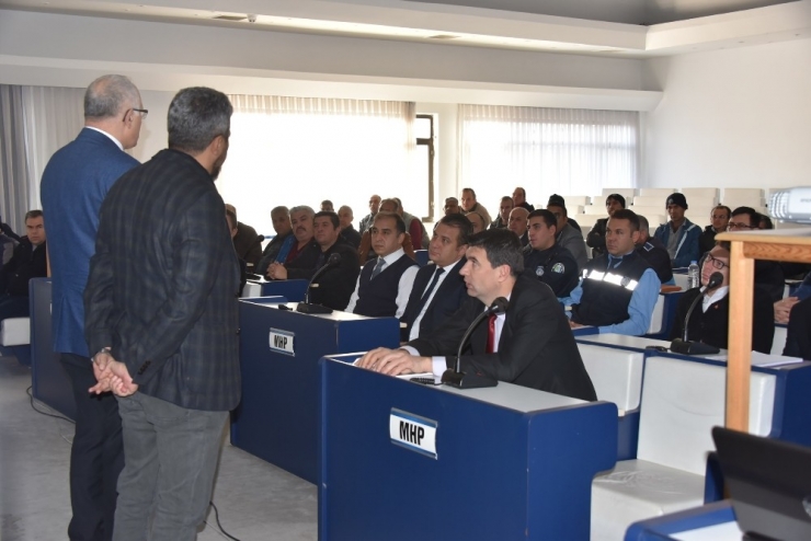 Salihli’de Belediye Personeline Uyuşturucu Eğitimi