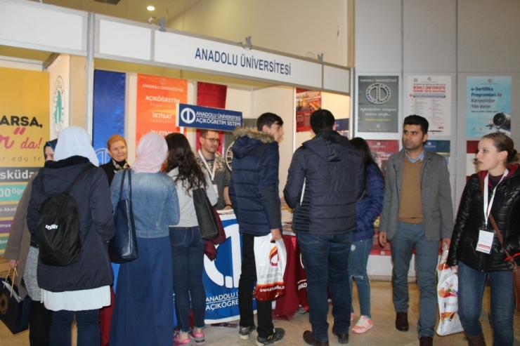 Öğrencilerden ‘İkinci Üniversiteye’ Yoğun İlgi