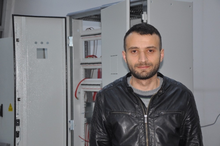 İstifa Edip Hayalindeki İşi Kurdu