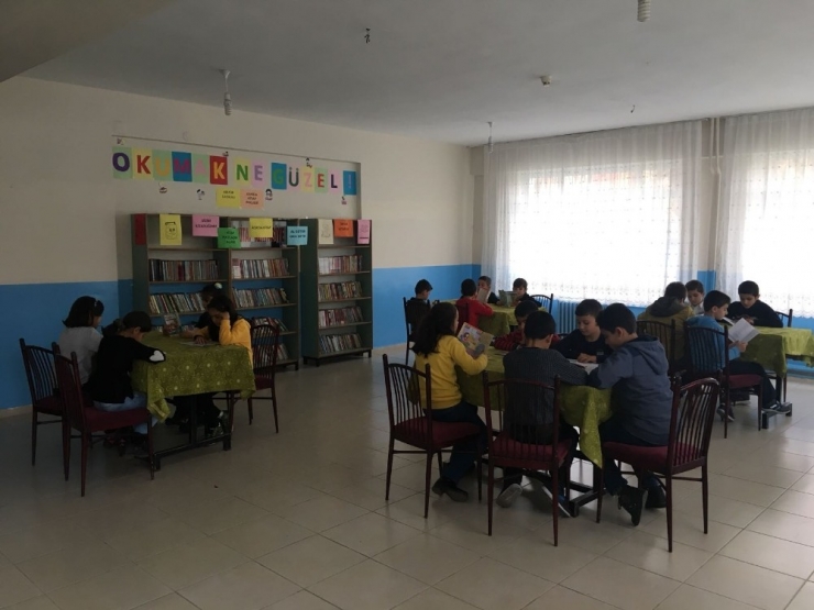 Batman’da ’Askıda Kitap’ Projesi