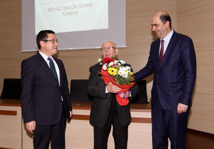 Eczacılık Fakültesi Öğrencileri Beyaz Önlüklerini Giydi