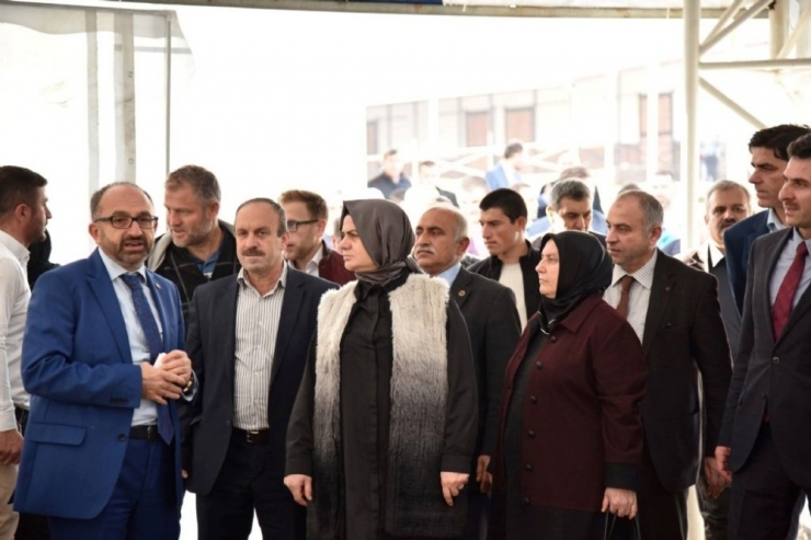 Başkan Üzülmez Meclis Üyelerine Yatırımları Gezdirdi