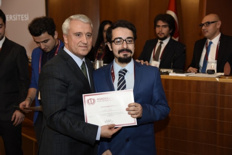 “Model Birleşmiş Milletler Simülasyon” Etkinliği Sertifika Töreni