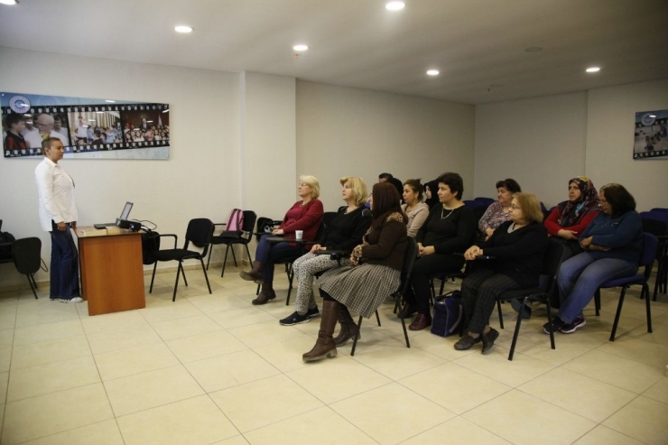 “Toplumsal Cinsiyet Eşitliği Ve Kadına Yönelik Şiddet” Atölyesi