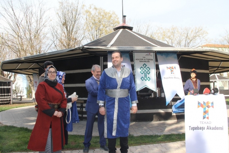 Geleneksel Türk Okçuluğu Sanat Atölyesi Projesi Sergisi Açıldı