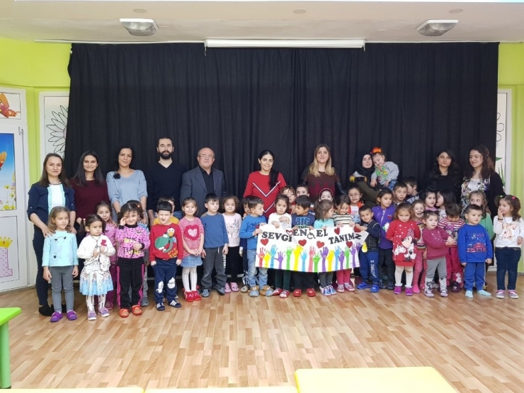 Vezirköprü’de "Sevgi Engel Tanımaz" Etkinliği