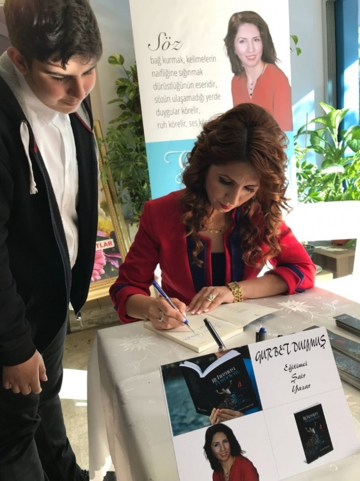 Edebiyat Öğretmeninden "Ruhumun Perdeleri"