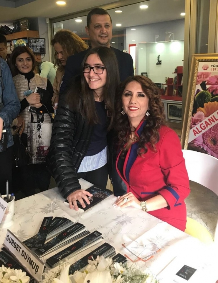 Edebiyat Öğretmeninden "Ruhumun Perdeleri"