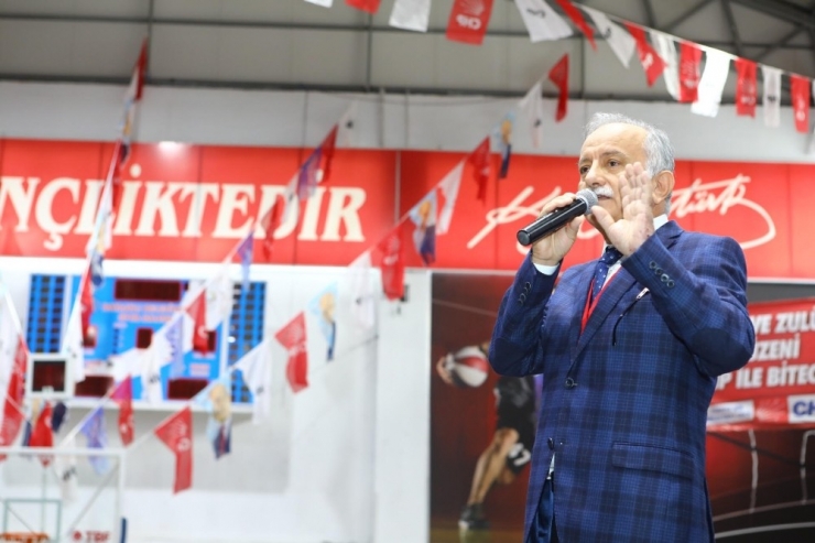 Bayraklı’da Coşkulu Kongre