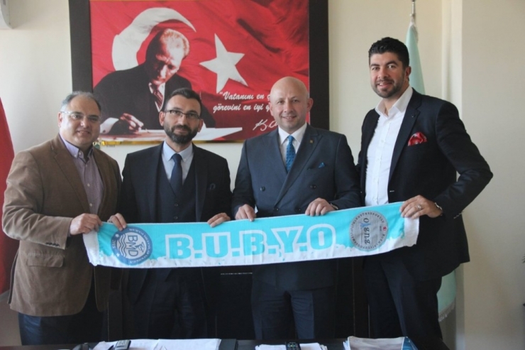 Burhaniye’de Kariyer Planlaması Paneli Düzenlendi