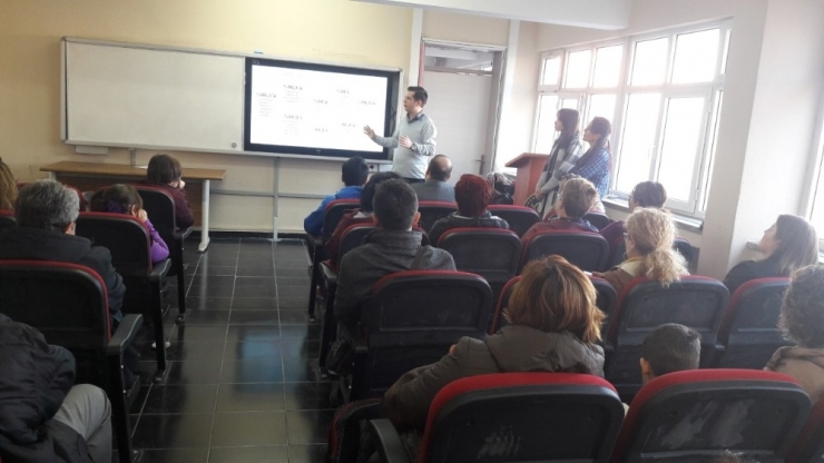 Burhaniye’de Bilgilendirme Toplantısı Yapıldı