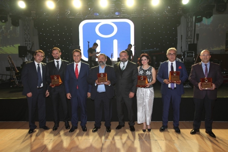 İnşaat Mühendisleri Kış Balosunda Koray Avcı Rüzgârı Esti