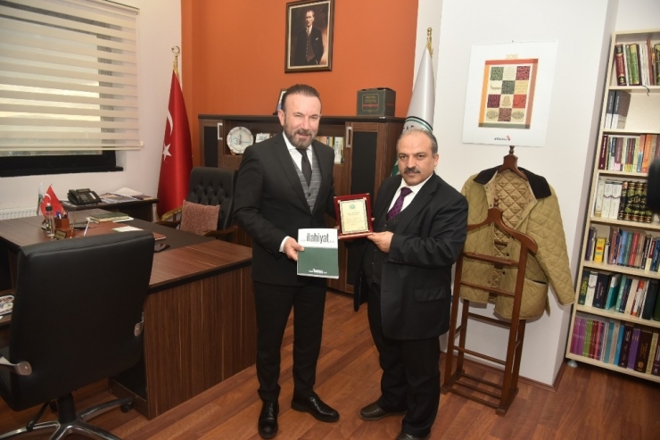 Doğan’dan İlahiyat Fakültesi’ne Ziyaret