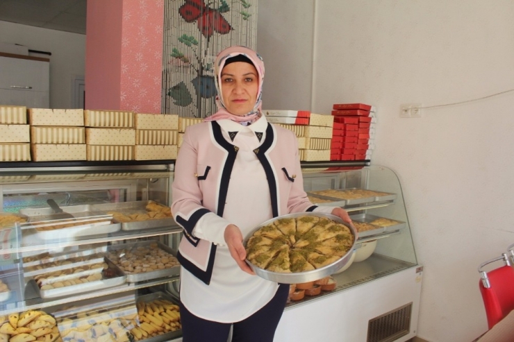 Kayısılı Baklava İlgi Görüyor