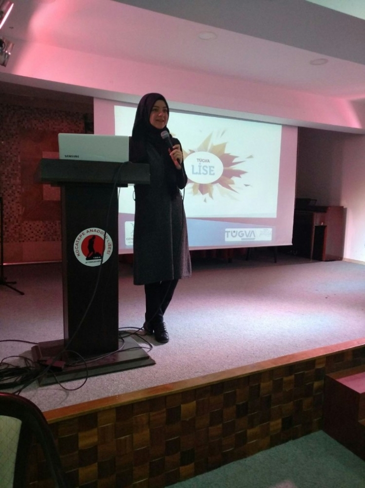 Medeniyet Ve Düşünce Kulübü Lise Öğrencilerini Bilgilendirdi