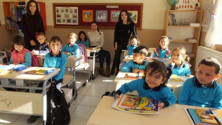 Üniversiteli Gençler Köy Çocuklarını Sevindirdi