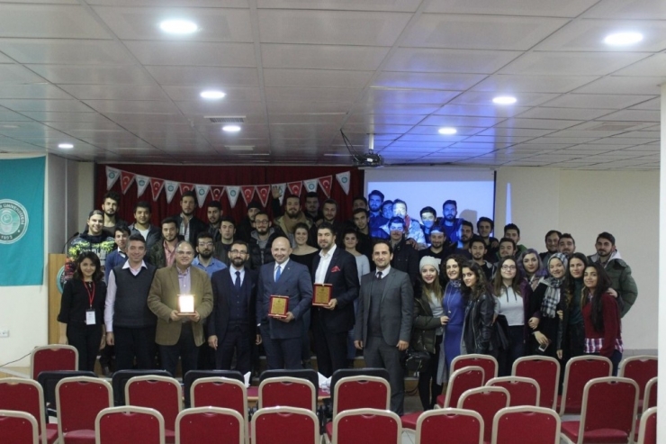 Burhaniye’de Kariyer Planlaması Paneli Düzenlendi