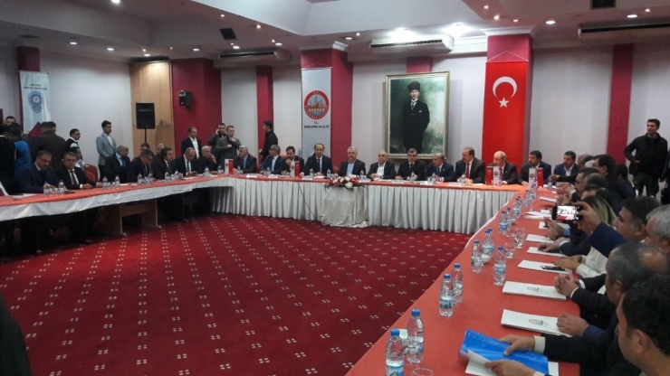 Bakan Aslan’dan Hızlı Tren Müjdesi