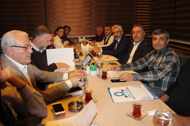 İş Çevresi, Milletvekilleriyle ‘Taşeron’ İşçileri Konuştu