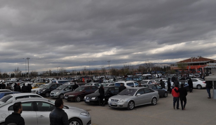 İkinci El Oto Esnafı Kan Ağlıyor