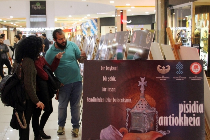 İlgisizliğe Kızdı, Kazı Yaptıkları Antik Kenti Avm’ye Taşıdı