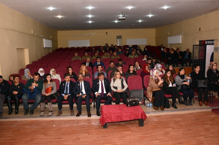 Çatak’ta Kadına Yönelik Şiddetle Mücadele Semineri Düzenlendi