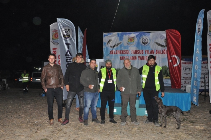 Tarsus’ta Yılan Balığı Yakalama Yarışması