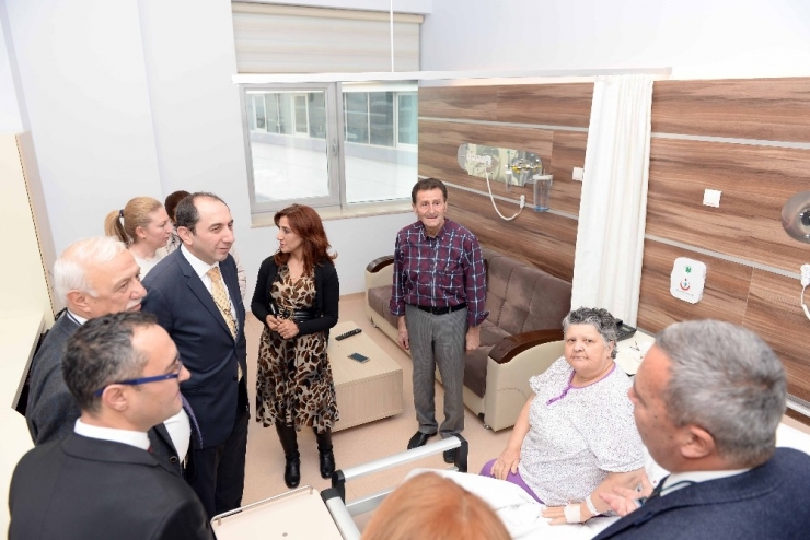 Meme Kanseri Hastanın Göğsü Alınmadan Kanserli Tümör Çıkarıldı