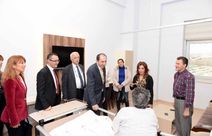 Meme Kanseri Hastanın Göğsü Alınmadan Kanserli Tümör Çıkarıldı