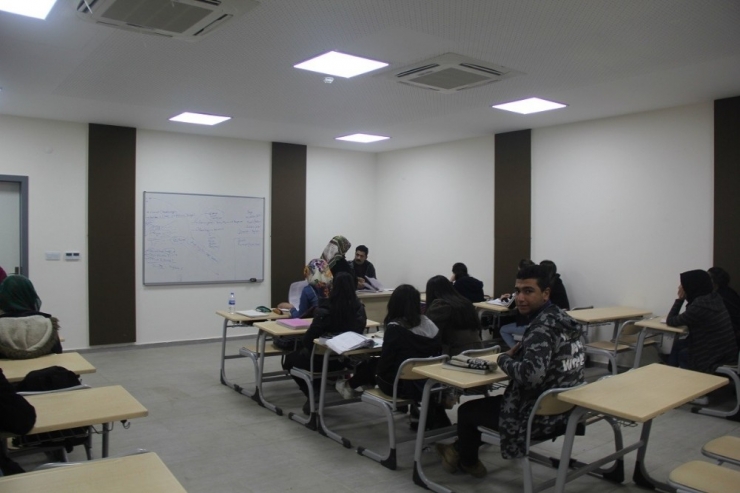 Kulp Belediyesinden Ücretsiz Üniversiteye Hazırlık Kursu