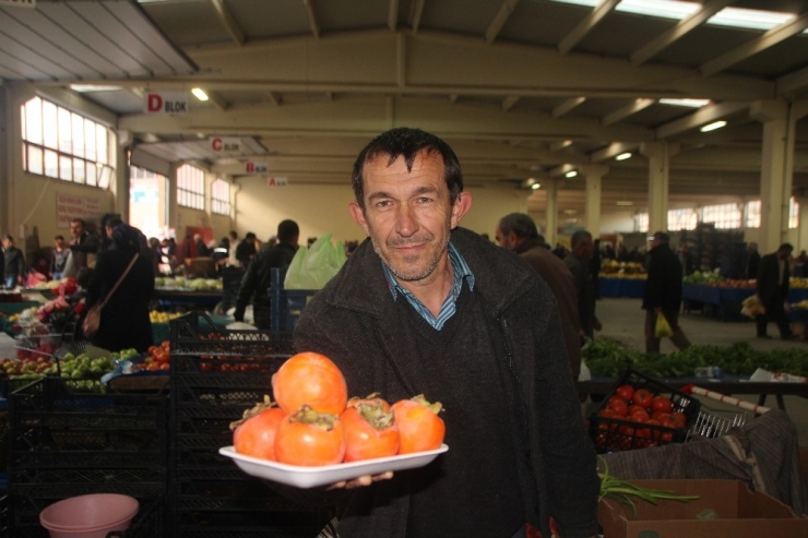 Kışın Vazgeçilmez Meyvesi Hurma Tezgahta Yerini Aldı